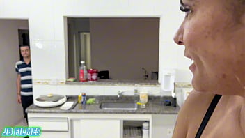 Preview 1 of Japanese Massage Nd Sex - FAXINEIRA TARADA FEZ O PATR&Atilde_O LIMPAR A CASA E DEPOIS FUDER SUA BUCETINHA