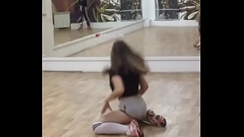 Preview 3 of X Video Big Figar - Sexy Curvy Russian Teen