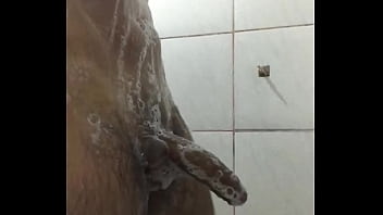 Preview 2 of Tamil Andis Hd - Gozando no chuveiro quarentena Corona v&iacute_rus