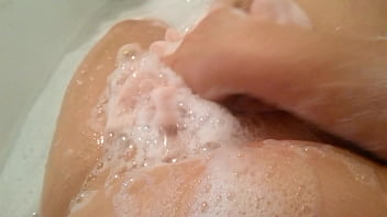 Preview 2 of Woman Show Boob For Money - masty babys porno