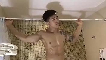 Preview 2 of Porn Milf Old - trai th&aacute_i khoe cặc ,  Earth Woraphong