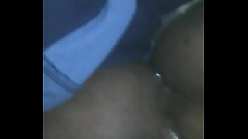 Preview 4 of Virgin Rose - Mi negra recibiendo anal fist