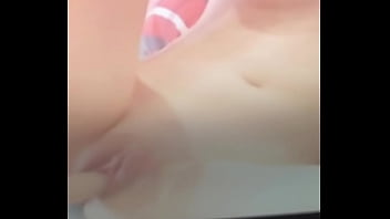 Preview 2 of Teach Anal Mom - Novinho e namorada se masturbando
