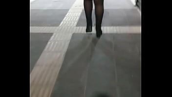 Preview 1 of Chud Men - Sele sube el vestido y ensena el culo en tanga