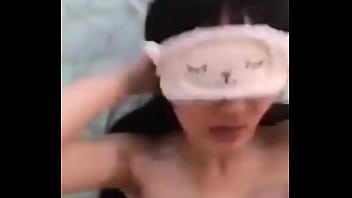 Preview 1 of Pounding Stop Mom - 高颜值美女被男友蒙住眼睛偷拍给网友看