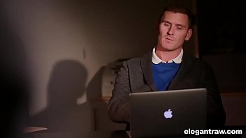 Preview 1 of Videotheek - I asked for a Raise and my Boss Came in my mouth