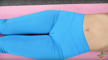 Preview 3 of Jiju Dali - Bubble Butt Puffy Cameltoe Tiny Waist Big Hips Babe in Tight Leggings!