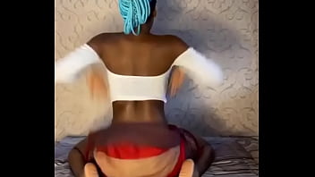 Preview 4 of Upskirtis - twerk jeune