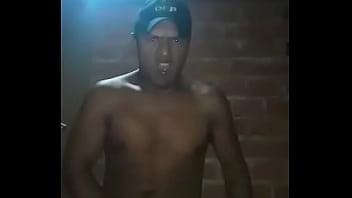 Preview 1 of Kiwi Anal - KEVIN SE LA JALA PARA TI