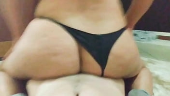 Preview 2 of Xxx Blood Come - Casada gulosa vai no meu trabalho para dar a buceta no escrit&oacute_rio
