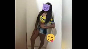 Preview 1 of Xxxvideob - Negrinha Sapeca Audaciosa,  n&atilde_o deixou gravar. Me vinguei e gozei dentro dela,  e a relaxada largou em cima da coberta!