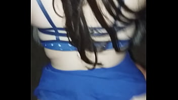 Preview 2 of First Dress Removing Videos - Comendo casada na pracinha