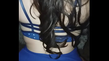 Preview 1 of First Dress Removing Videos - Comendo casada na pracinha