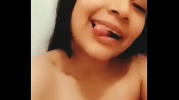 Preview 1 of Erito Pov - chica de 18 tocandose
