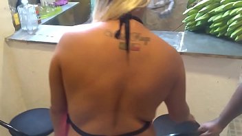 Preview 3 of Balewood Xnxx - corno vai buscar banana e leva galha