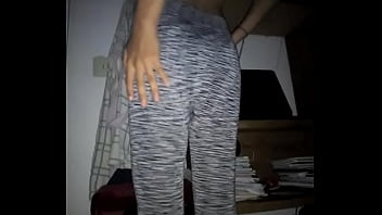 Preview 1 of Amateur Pizza Naked Voyeger - Mi primer video