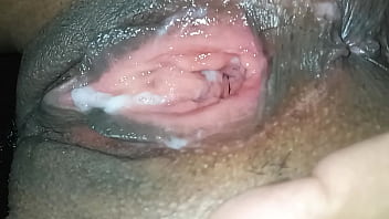 Preview 4 of Xxxporn Hot - Gozando dentro da novinha