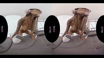 Preview 3 of Lesbian 3gp Vedio For Mobile - VRALLURE Your Favorite Streamer!