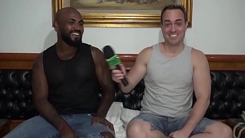 Preview 4 of Nou Sex Bf - #Suite69 - Pornstar Vitor Guedes fala sobre a experi&ecirc_ncia de fazer passivo em cena - Parte 2 - Nosso Twitter @TVPapoMix