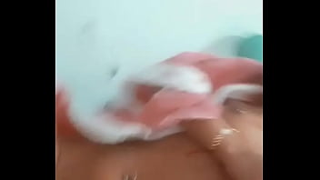 Preview 4 of Funking Sleeping Sister In Home - Recien salidita de la ducha Sigueme en twitter @hotwife339