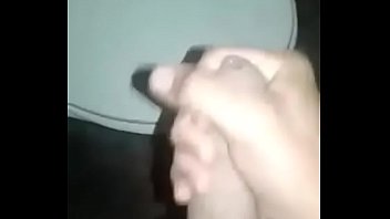 Preview 4 of Bbws Xxx - Chico masturb&aacute_ndose  Hondure&ntilde_o