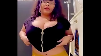 Preview 2 of Crackheads Sisters - Mi rica amiga tetona me manda un privado