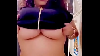Preview 3 of Crackheads Sisters - Mi rica amiga tetona me manda un privado
