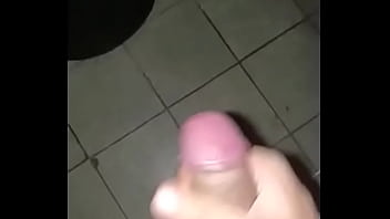 Preview 3 of Olinka Hardman - Masturb&aacute_ndose de su pene peque&ntilde_o  2