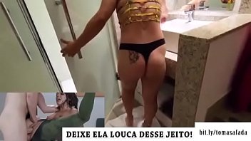 Preview 1 of Evaadams Xxxx Pic - Loira Safada Me Chamou Pra Ver Ela Tomando Banho