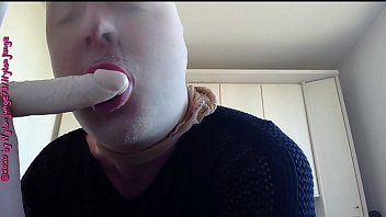Preview 4 of Jhony Massage - Nylonface bl&auml_st fetten Dildo