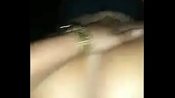 Preview 1 of Lets Roomate Smell Her Ass - Anal com o amigo colorido