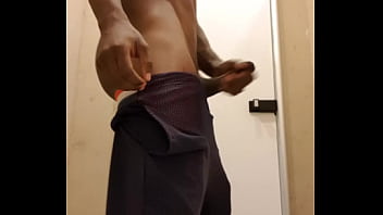 Preview 1 of Extreme Post Cum Torture - Punheta no banheiro da academia