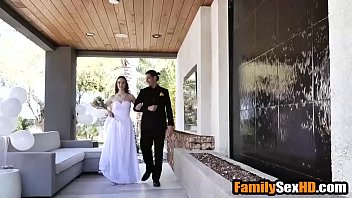 Preview 1 of Esposa En Trio Dp - Lesbian brides foursome fucked by their stepfathers