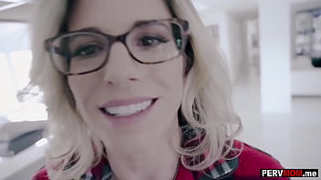 Preview 2 of Play Video Xxxcom Mom Son - Licked my stepmoms pussy in the morning under the mistletoe