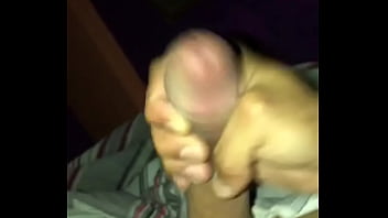 Preview 4 of Zoo Sex Vido - Punheta na Cama #29
