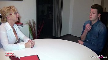 Preview 1 of Pakistan Pkrn - MILF Chefin mit Mega Titten fickt Jungspund beim Job Gespr&auml_ch - German Mature
