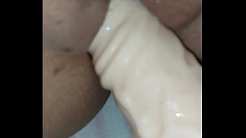 Preview 4 of Brzzesh Milf - Jugando con mi vagina