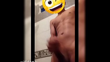 Preview 2 of Hd Teen Shemale Gym Breast - masturbacion fria
