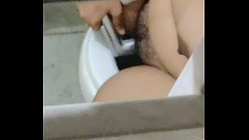 Preview 4 of Viodo Xnxx - Young girl peeing