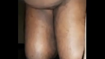 Preview 1 of Bbwcousinmeth Amateur - Neg&atilde_o metendo dedo no cu bem gostoso