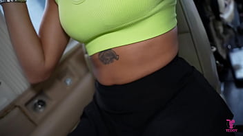 Preview 1 of Loira Tatuagem Na Bunda - Sisi Rose Squirts on Teddy&#039_s Big Dick 10, 000 Ft In the Air