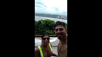 Preview 1 of Gise Conce - Eu e a Lunna vaz fomos na varanda da casa onde estava tendo uma festa e transamos gostoso (e a festa rolando)