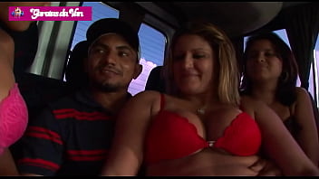 Preview 1 of Divyanka Threpati - Garotas da Van - Marcelo fode com 3 mulheres de uma vez dentro de um carro