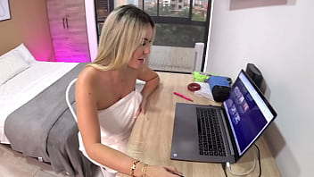 Preview 1 of Telugu Vilege Sex Vidios - Milf Tatiana Alvarez follada despues de una Sesi&oacute_n de Fotos