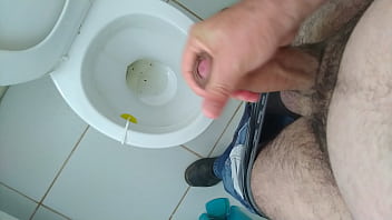 Preview 2 of Siste - Roludo exibe em banheiro do metr&ocirc_