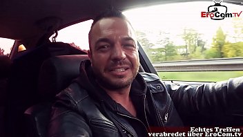 Preview 1 of Hisap Penis - Deutsche Latina Milf erwischt beim Public Sex abschleppen in Berlin Park POV EroCom Date Story