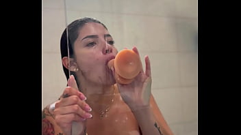 Preview 2 of Wwwxxvideo Lessboo - I felt so horny that I masturbated in the shower-SALOM&Eacute_ GIL