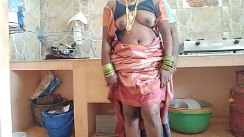 Preview 2 of Asian Without Condom - रसोई ट्रक ड्राइवर ने अपने दोस्त के साथ की देसी रण्डी की जबरदस्त बेरहम चुदाई