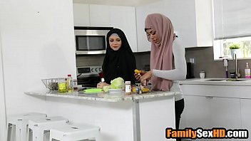 Preview 1 of Amateur Bigtit With Big Vibrator - Muslim stepbrother and step sister sex - fucked up family