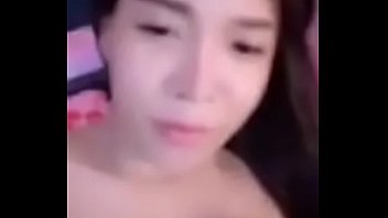 Preview 1 of Tamil Xnx Com - กลุ่มลับไลฟ์สดสาวไทยสุดสวยแหย่ควยปลอมใส่หีครางดังมาก